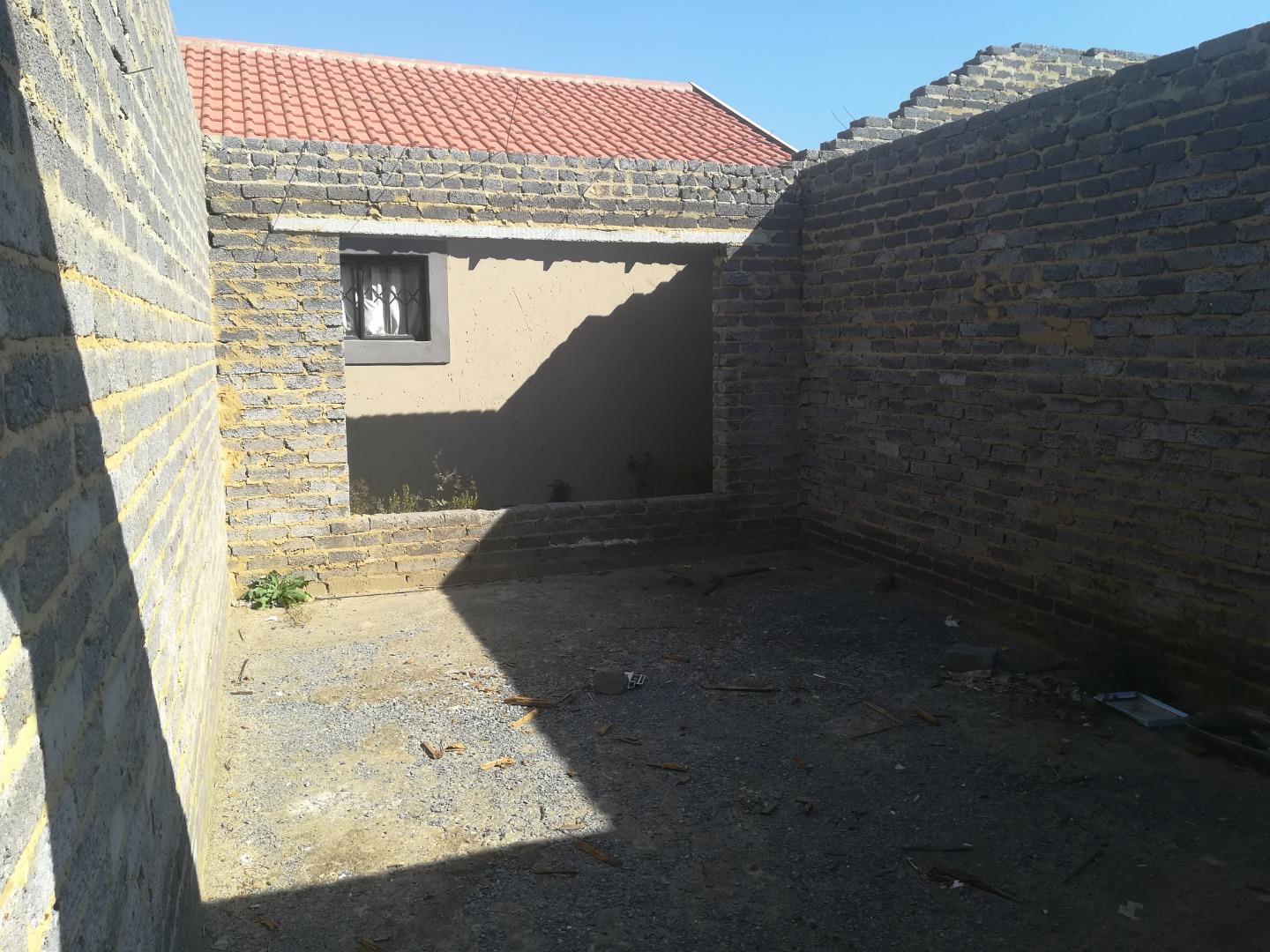 House for Sale in Golden Gardens, Sebokeng 87566
